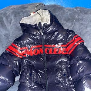 Like new! Worn maybe 3x and grew too big for it. All legit. Any questions . ask